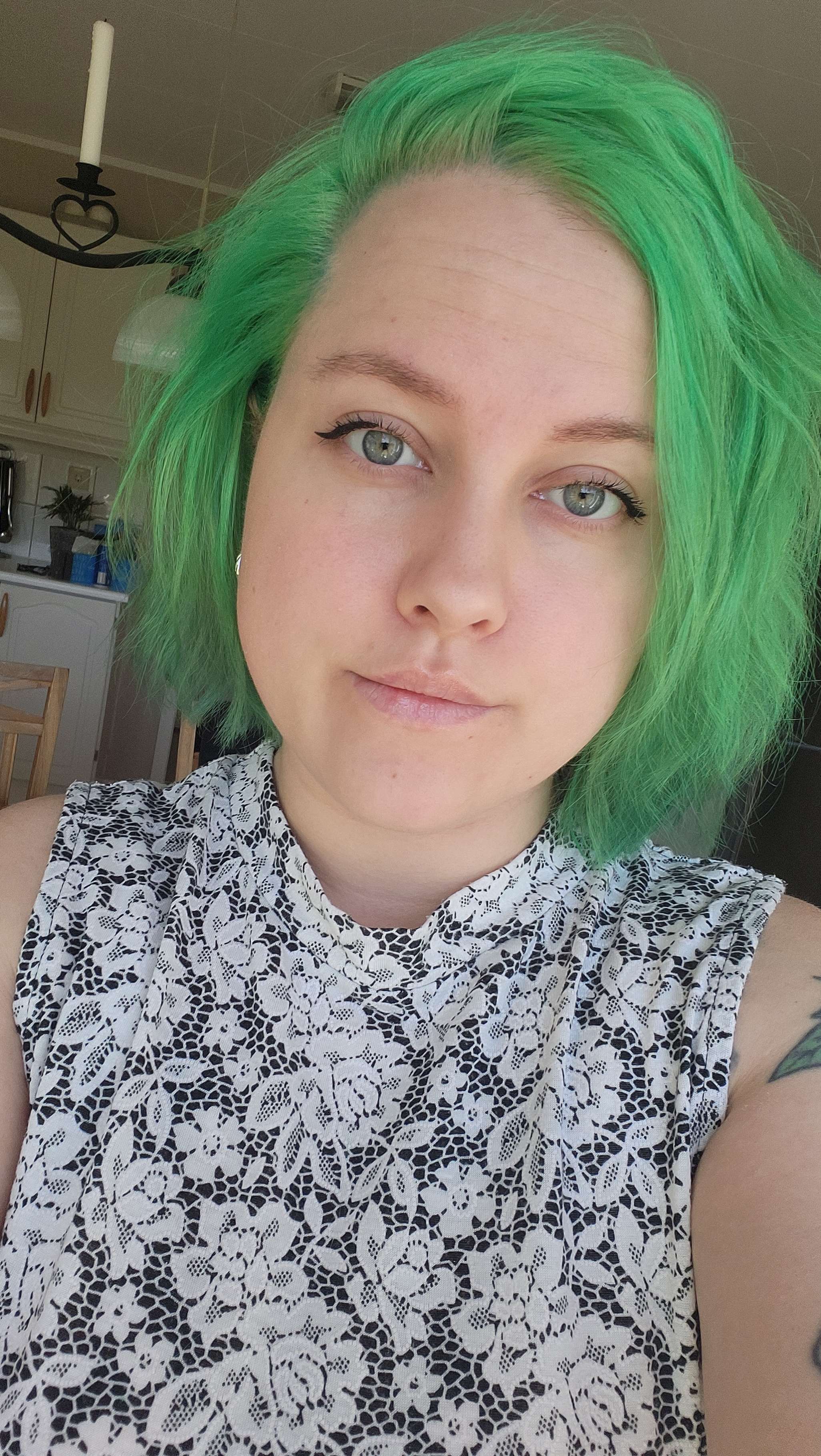 Belinda foto jpg.jpg